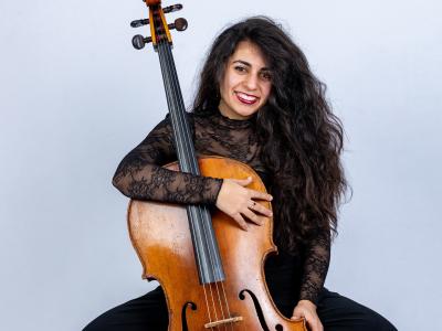 Cellounderviser Sarvin fra Musikskolen.