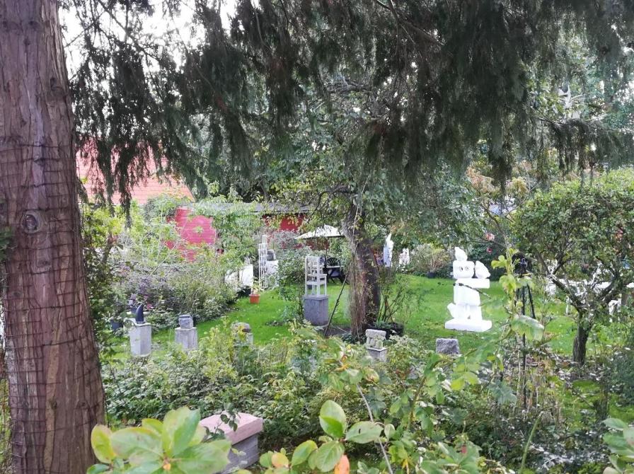 Klaus Petersens have.