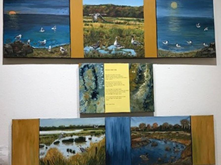 Akrylmalerier af Hanne Pedersen.